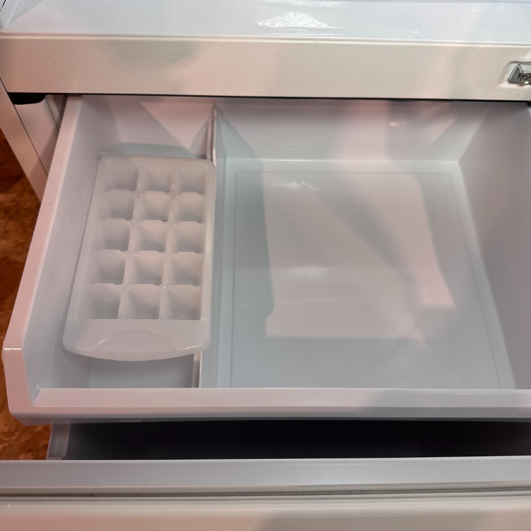 AQUA 冷蔵庫　201L 2022年　AQR-20M(W)