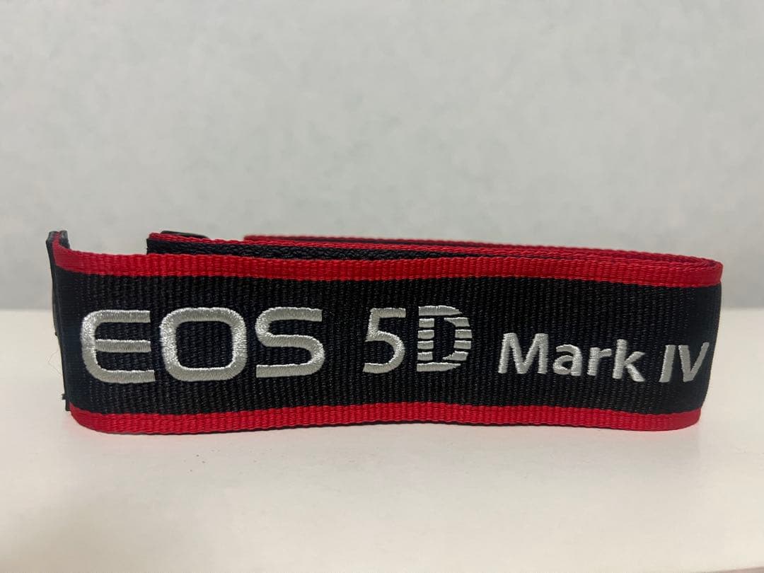 Canon EOS 5D Mark IV ボディ/ 望遠レンズ / ストロボ