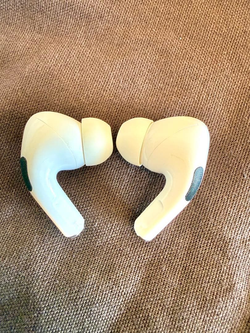 AirPods Pro（ワイヤレス充電ケース付き）正規品・箱/付属品あり