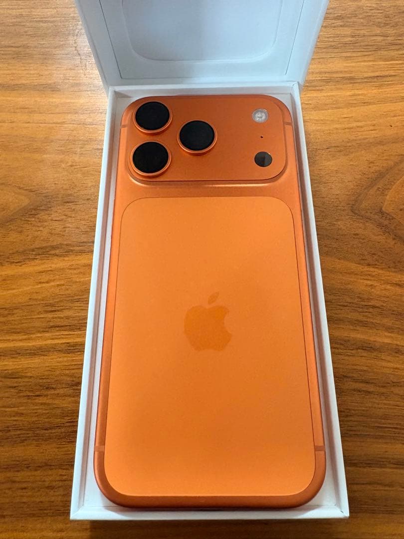iPhone17 Pro 256GB 国内版 SIMフリー　★ケース付き★