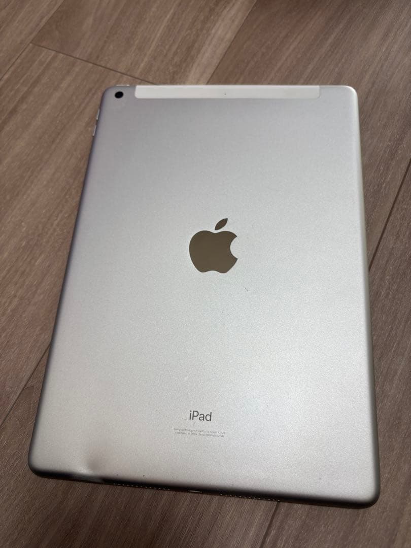 Apple iPad 第8世代　本体
