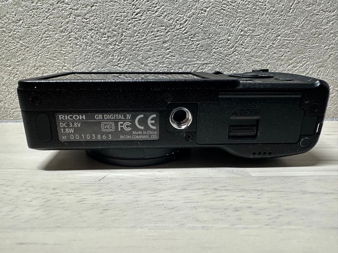 完動品【美品】RICOH GR DIGITAL IV リコー デジタルカメラ
