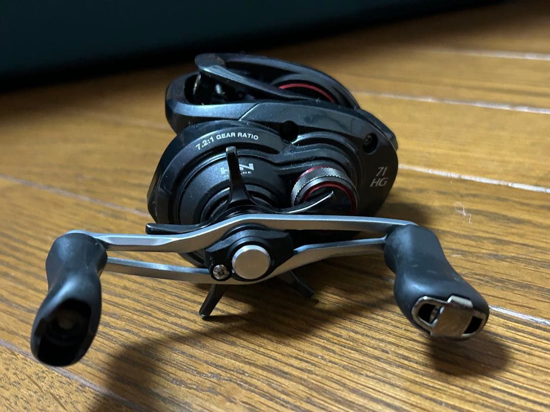 Shimano Scorpion 71 HG ベイトリール