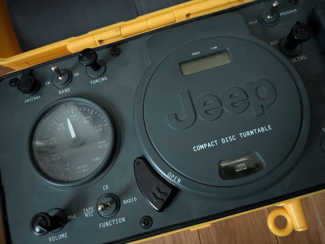 R*様 中古JEEP BOOM BOX CDラジカセ イエロー箱入り 希少品
