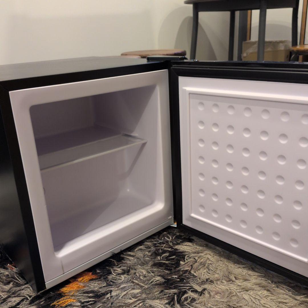 simplus 1ドア冷凍庫 SPL-138F 黒