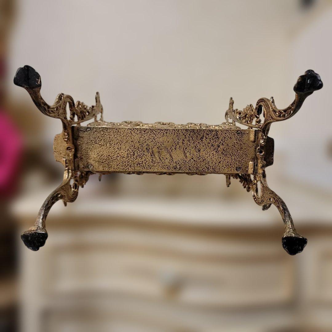 ヴィクトリアンスタイル 　マガジンラック　物入れ　アンティーク仕上げヴィンテージ