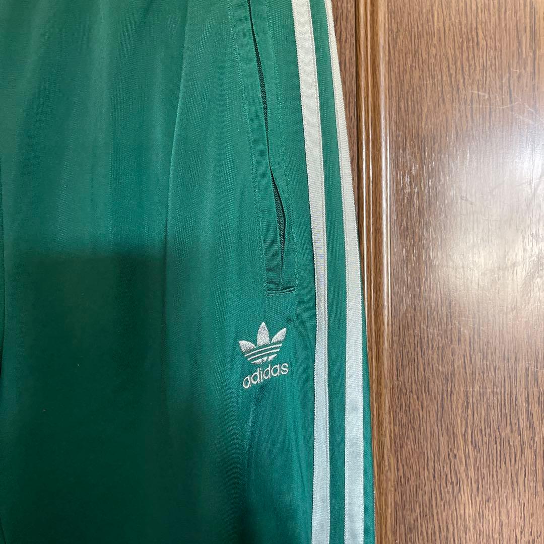 adidas トレフォイルロゴ　グリーンジャージパンツ