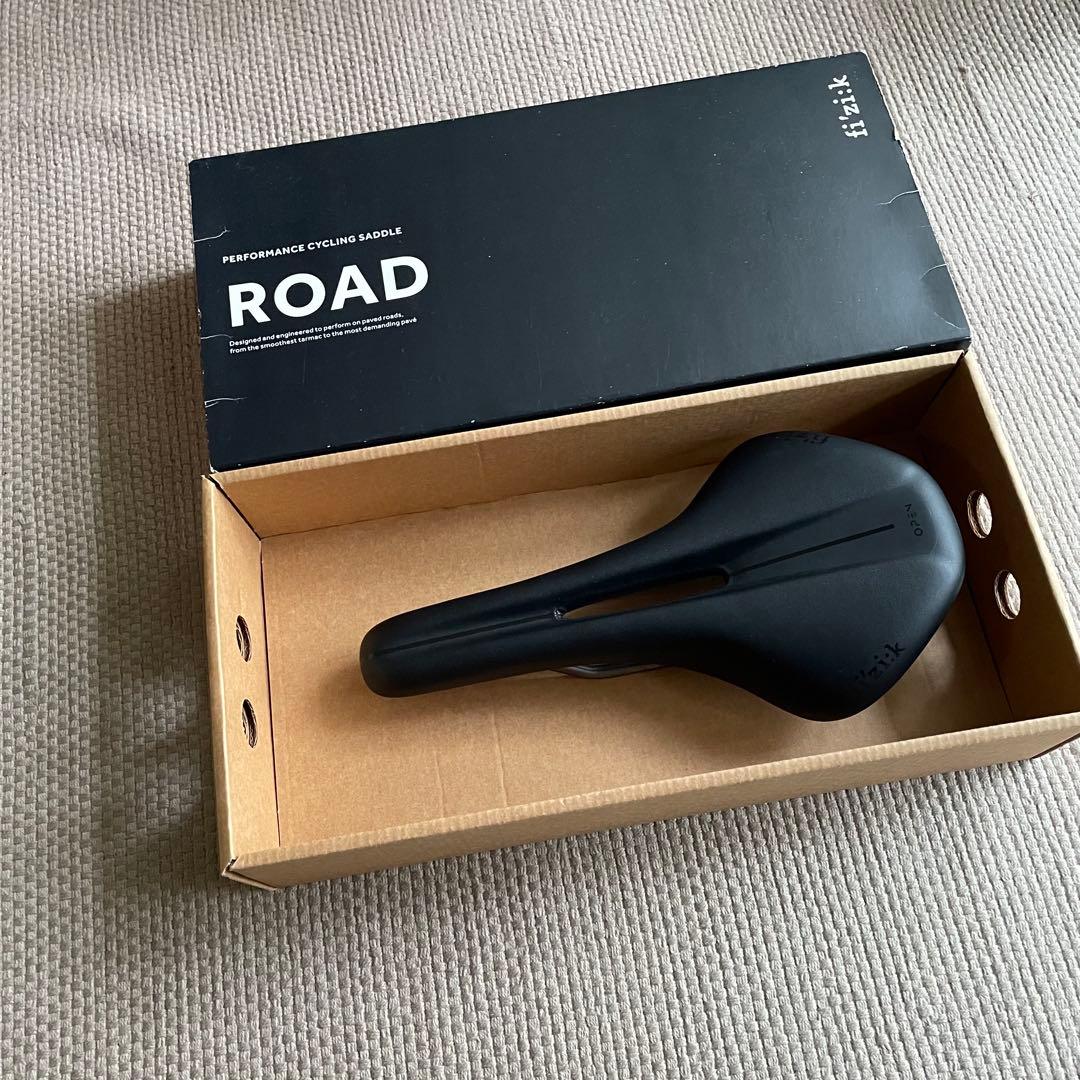 【使用感少なめ】fi'zi:k Antares R3　OPENサドル