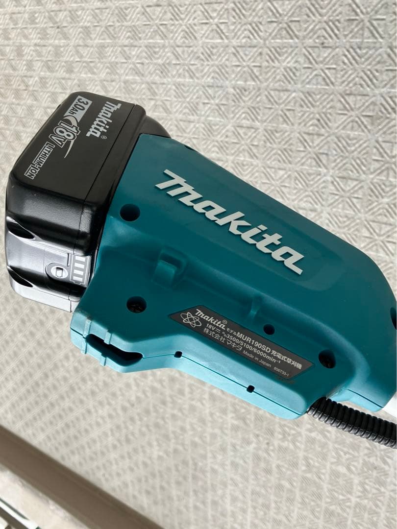 マキタ 充電式草刈機 MUR190SDWF