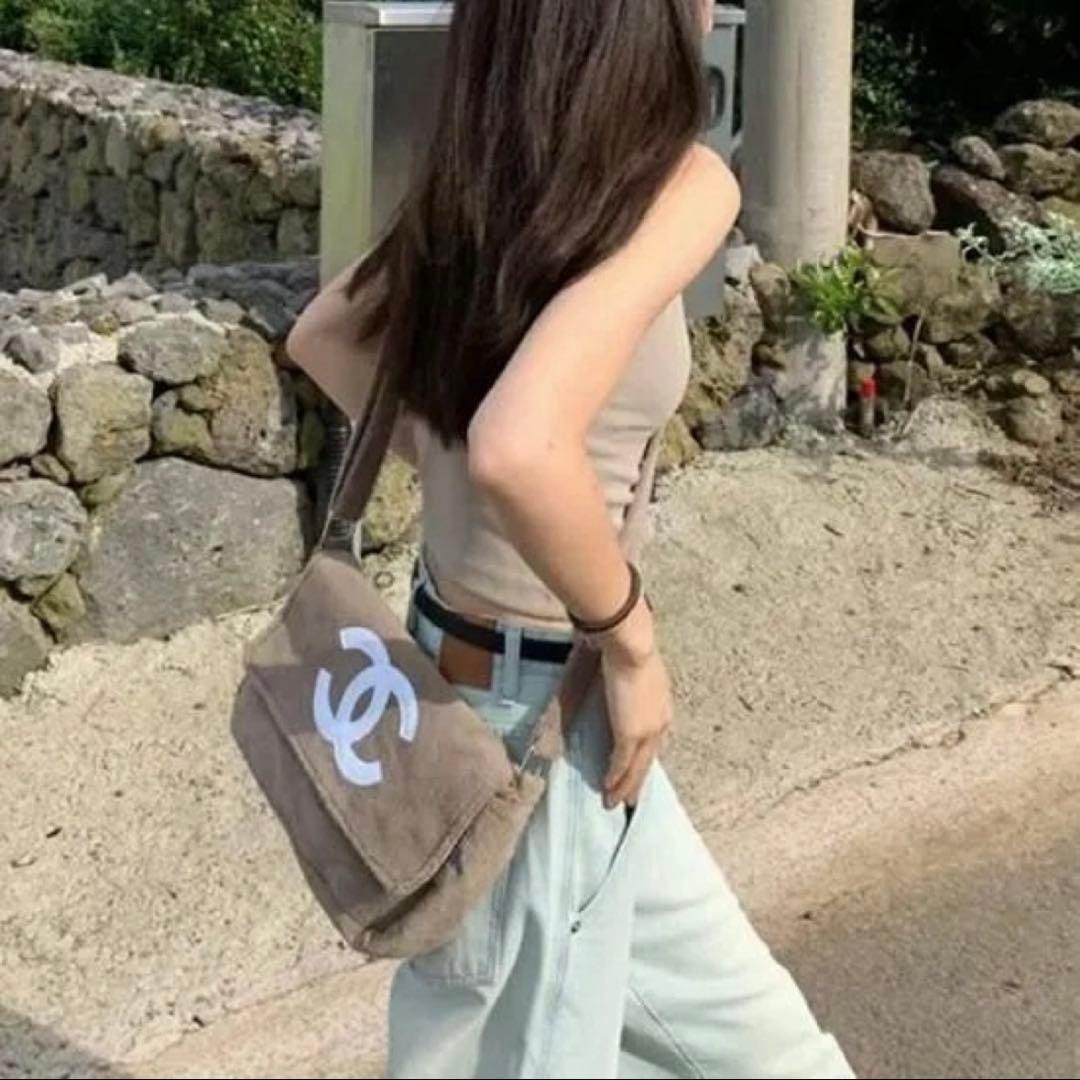 新品CHANELノベルティ海外限定ビューティーノベルティ　CHANELショルダー