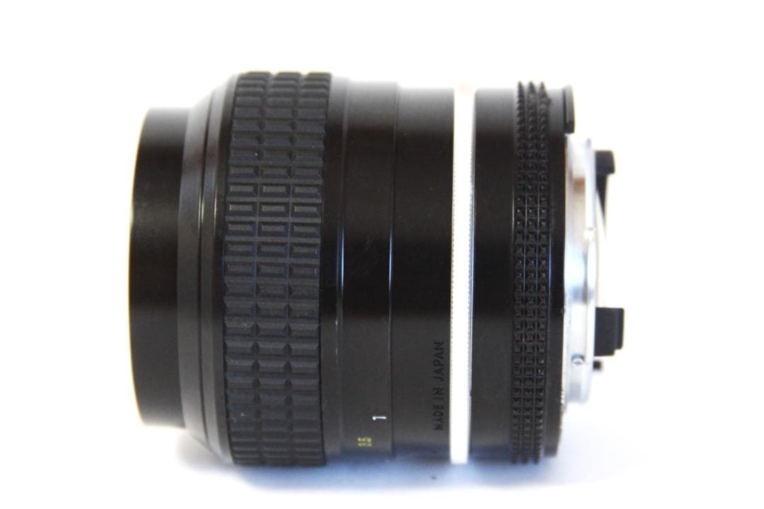 Nikon Ai NIKKOR 105mm F2.5 ニコン