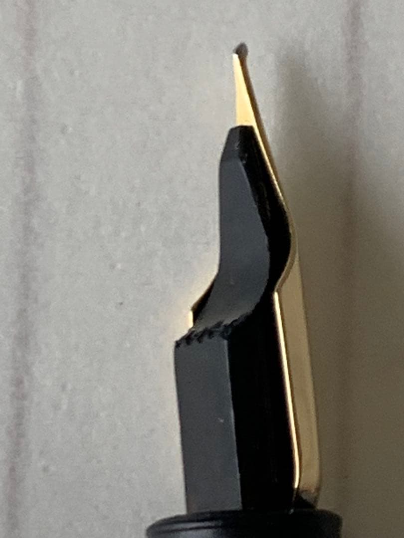 Dunhill（ダンヒル） ゴールド 万年筆 18K