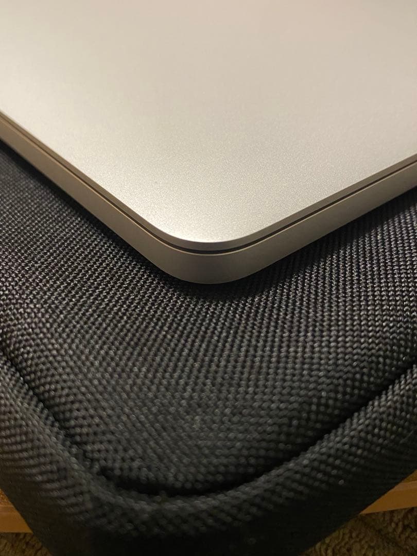 MacBook Pro 13インチ / i5 / 16GB / 512GB