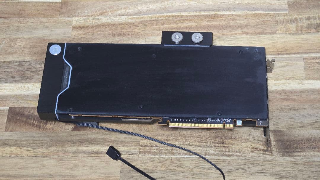 RX 7900XTX + EKWB水枕