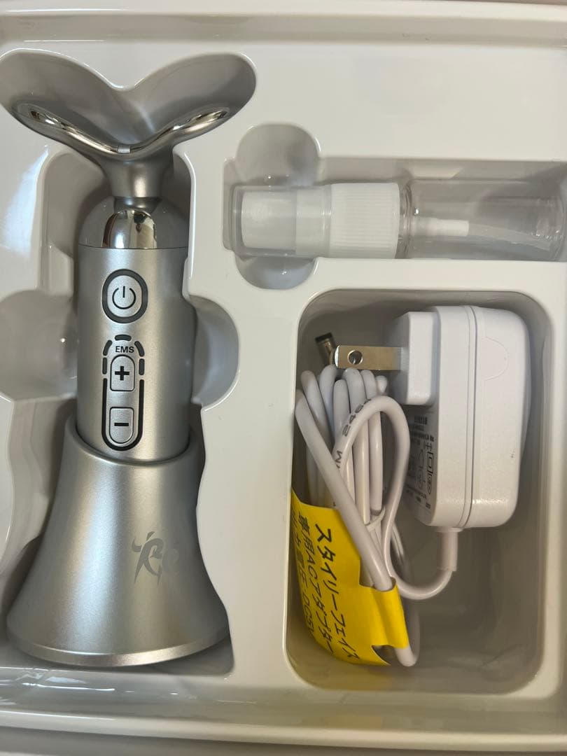 スタイリーフェイス　EMS美顔器