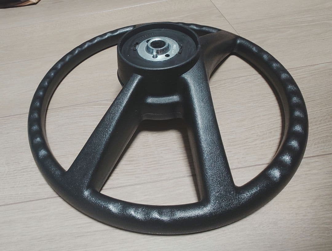 GM純正 ?　GMC　ステアリング ハンドル