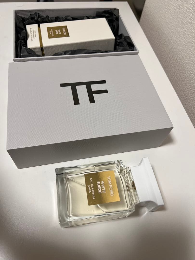 TOM FORD ホワイトスエード オードパルファム スプレイ