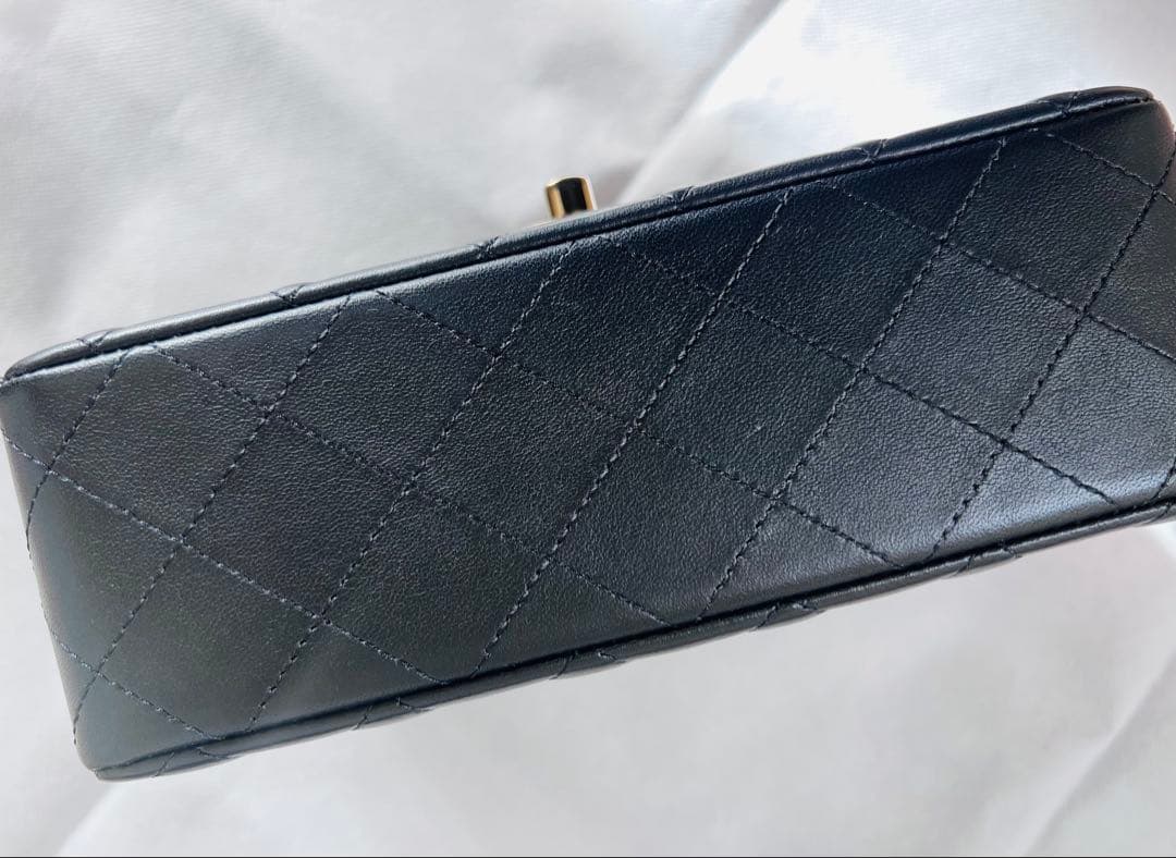 CHANEL ショルダーバッグ ミニマトラッセ A69900 黒 ラムスキン