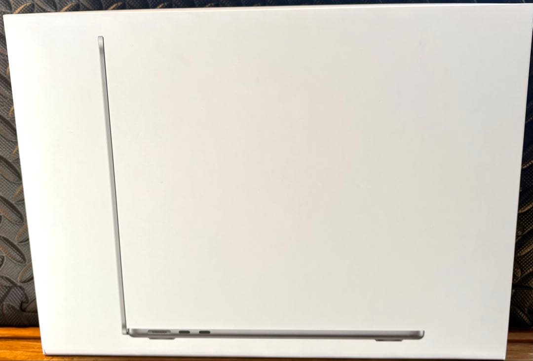 MacBook Air M2 2022 13.6インチ 8GB 256GB