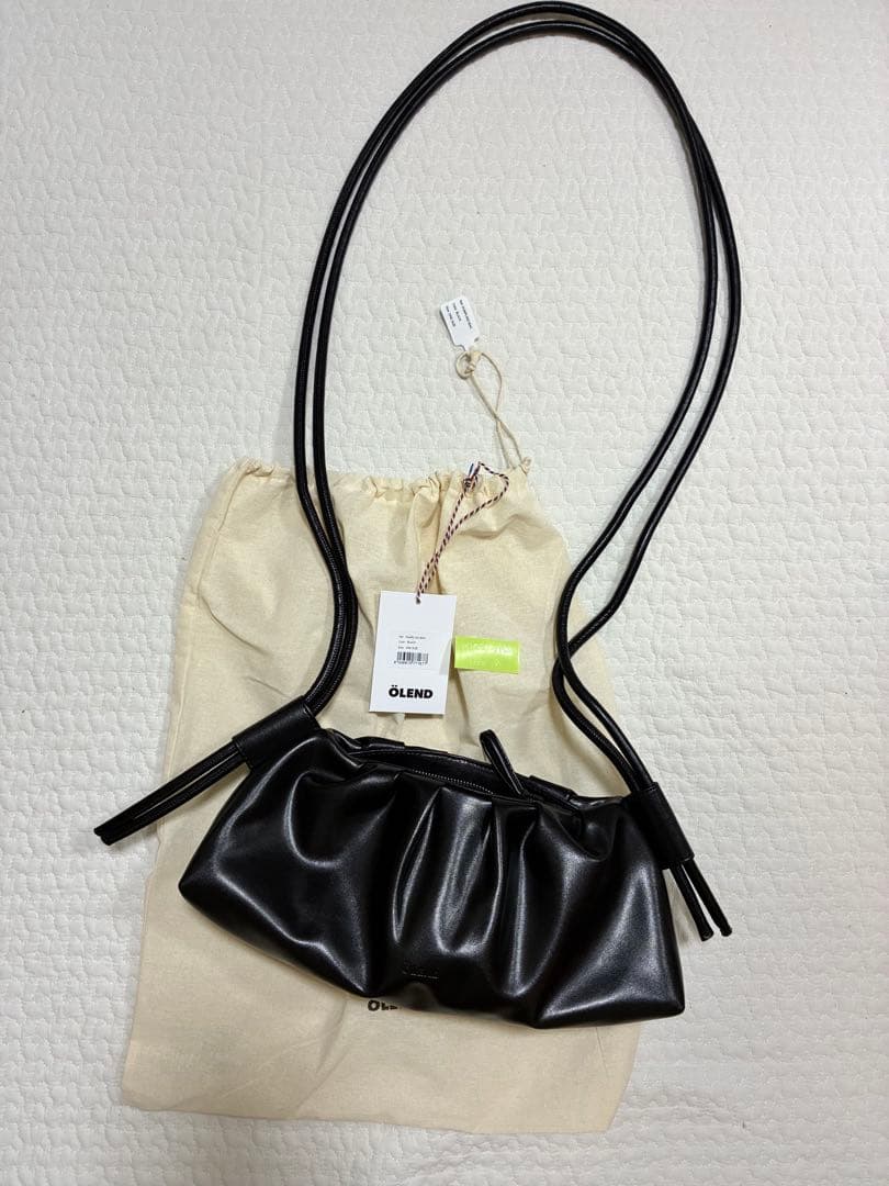 お値下げ！！ÖLEND ブラック ショルダーバッグ