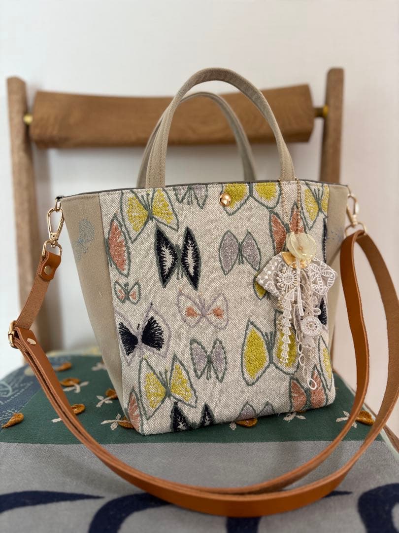 ミナペルホネン▫︎ハンドメイド▫︎本革ショルダー　サンドdop bag