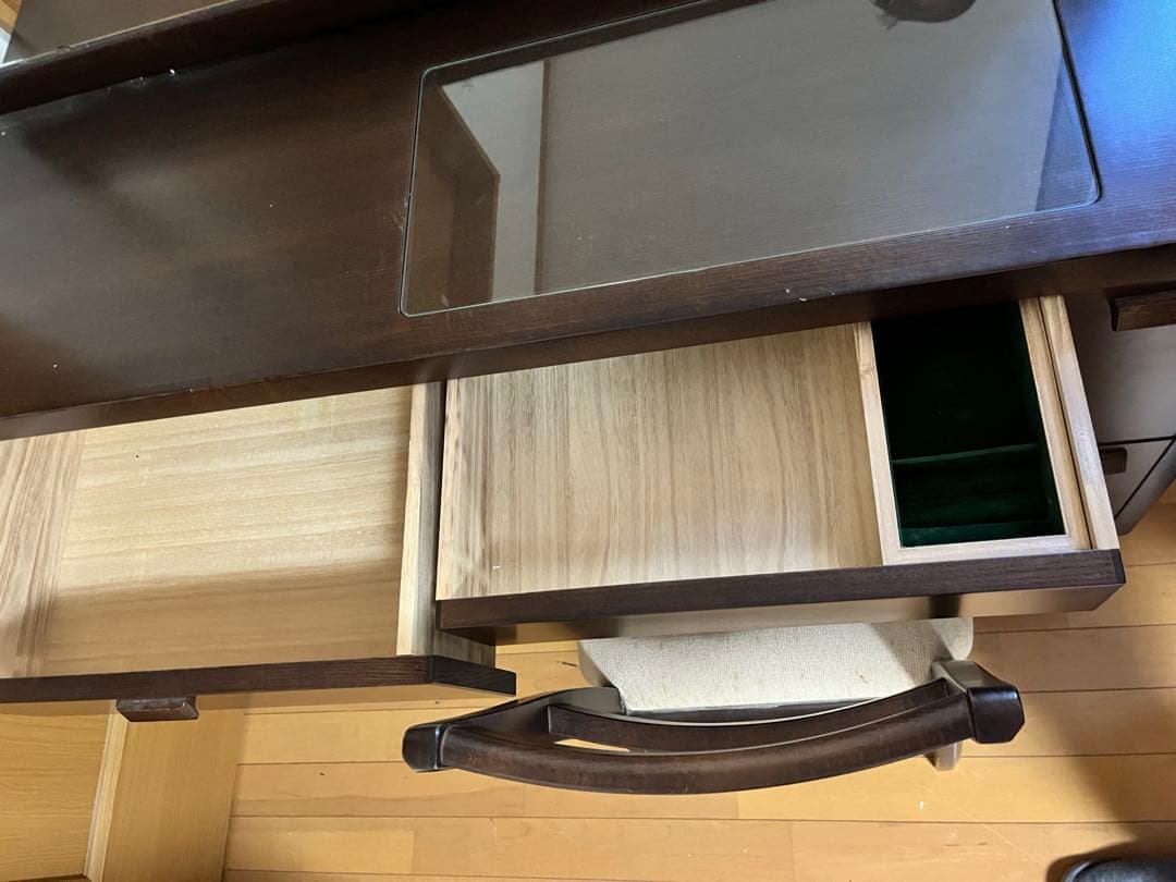 ダークブラウン 木製ドレッサー　 （チェア込み　鏡台）