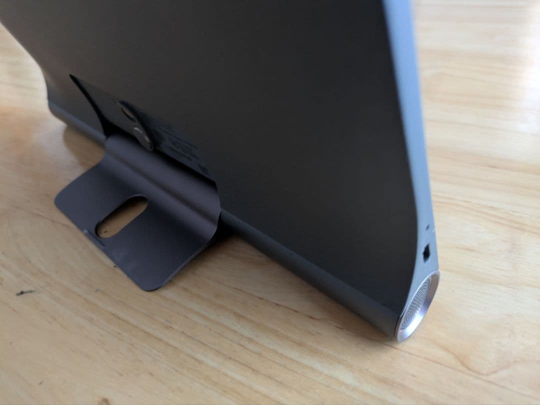 Lenovo Yoga Smart Tab YT-X705F タブレット