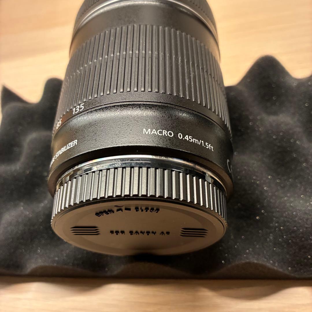 Canon EFS 18-135mm ズームレンズ