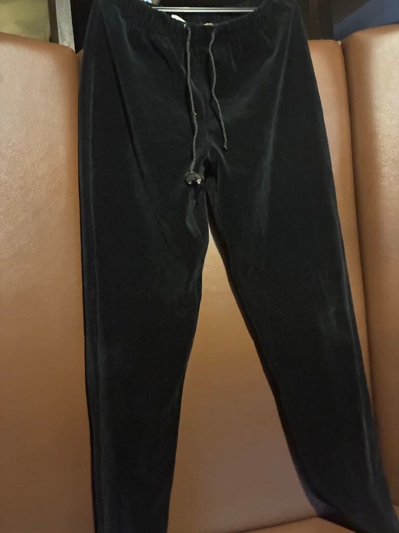 FJ ロゴ入り 黒 ベルベット トレーナー　ズボン　セット　42