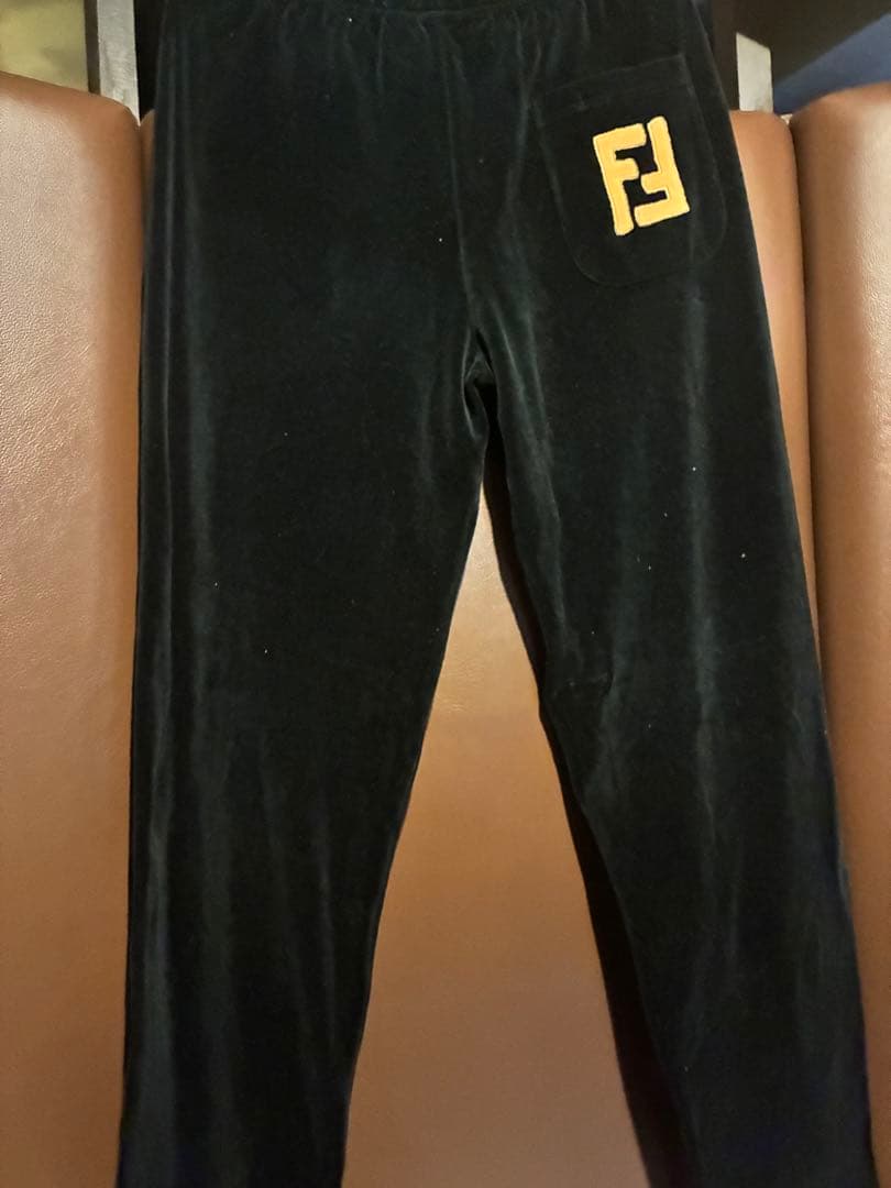FJ ロゴ入り 黒 ベルベット トレーナー　ズボン　セット　42