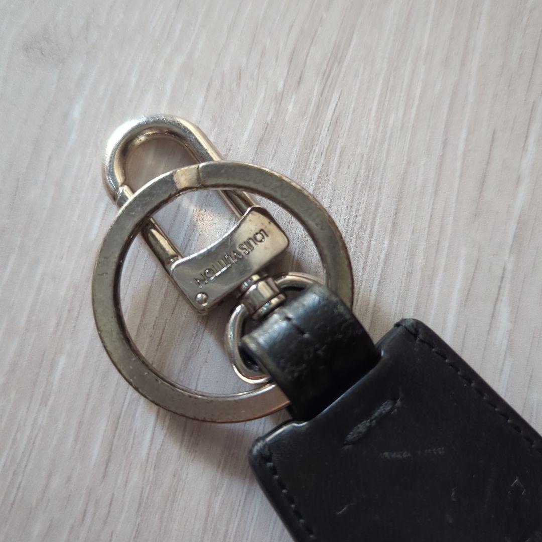【中古美品】Louis Vuitton ブラックレザー キーホルダー