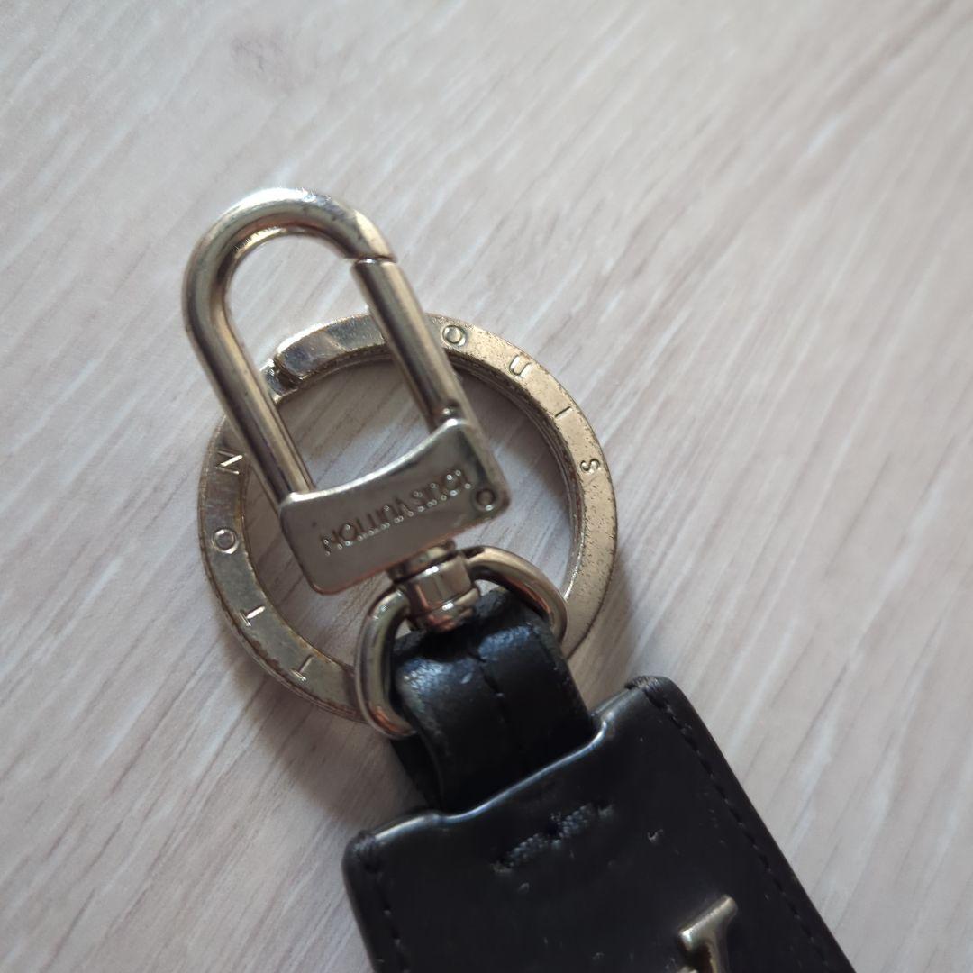 【中古美品】Louis Vuitton ブラックレザー キーホルダー