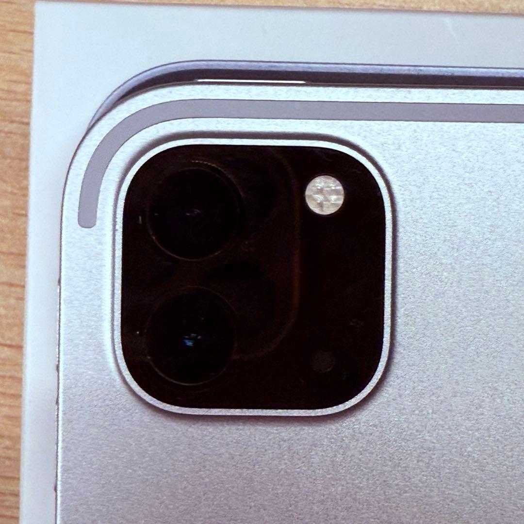 iPad Pro 12.9インチ 128GB シルバー Wi-Fi 第五世代