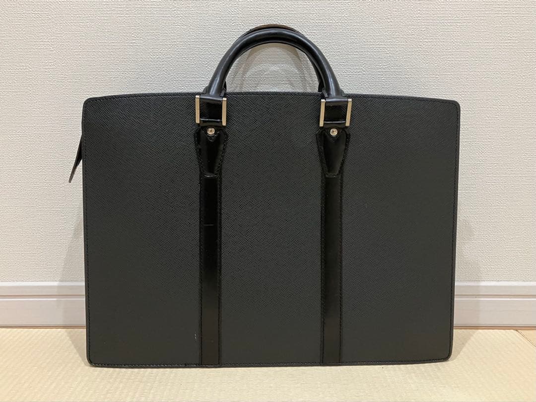 ルイヴィトン M30052 タイガ ポルトドキュマン ロザン ビジネス