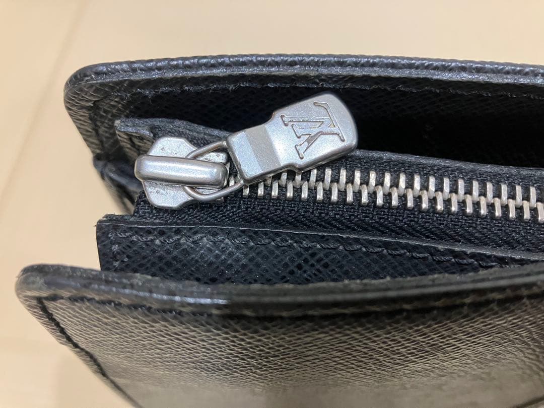 ルイヴィトン M30052 タイガ ポルトドキュマン ロザン ビジネス