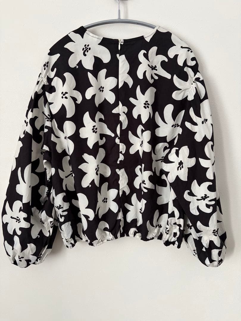 marimekko マリメッコ ブラウス モノトーン フラワープリント