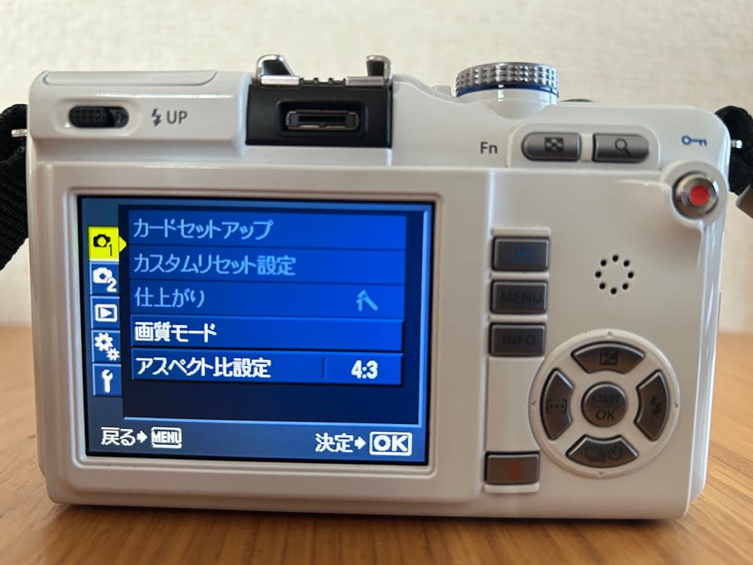 【marikko24】OLYMPUS PEN E-PL1s ホワイト