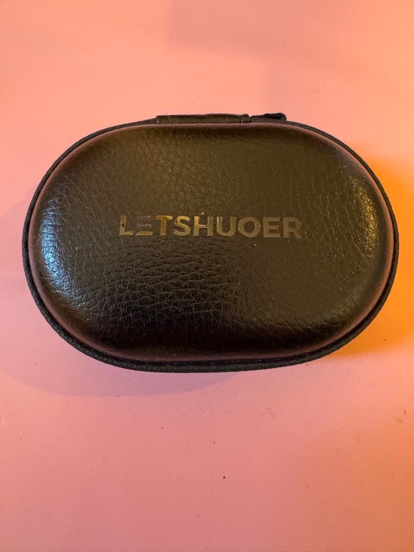 LETSHUOER 有線イヤホン ハードケース付き