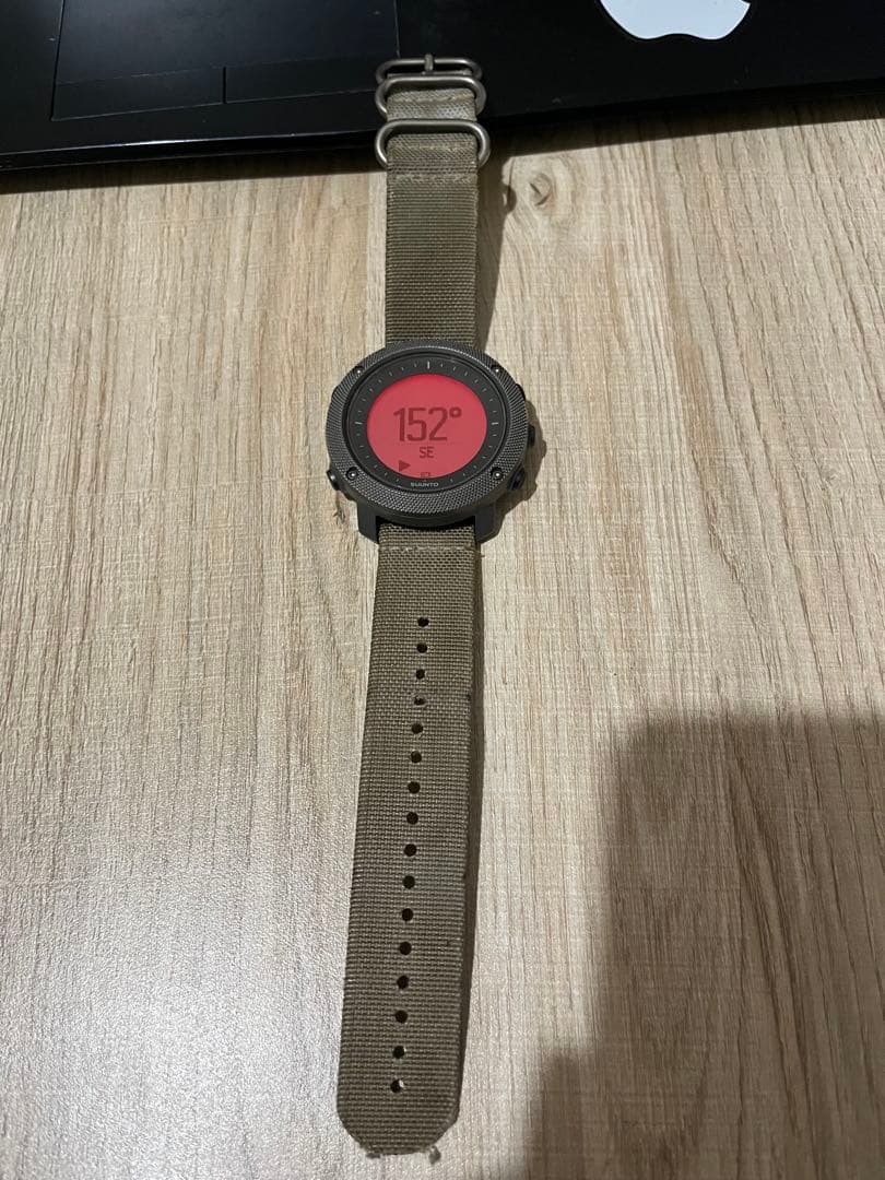 【ライム】SUUNTO TRAVERSE ALPHA FOLIAGE