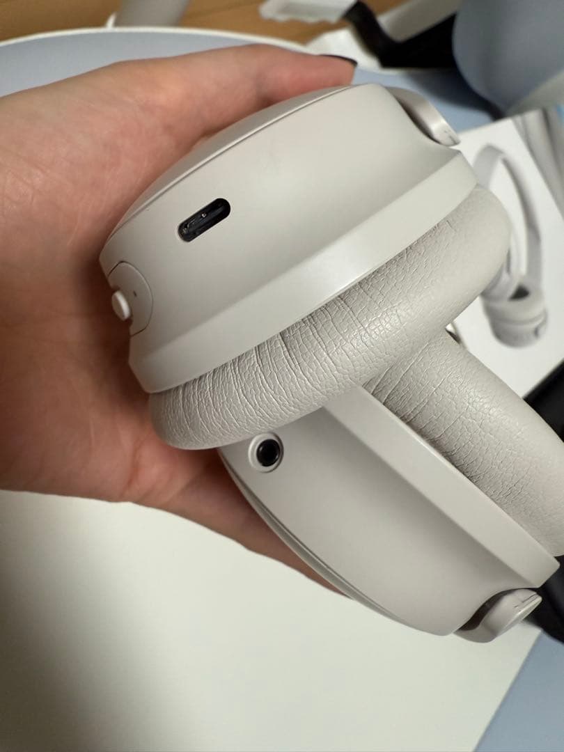 本日即決20000円★Bose QC Headphones ホワイトスネーク
