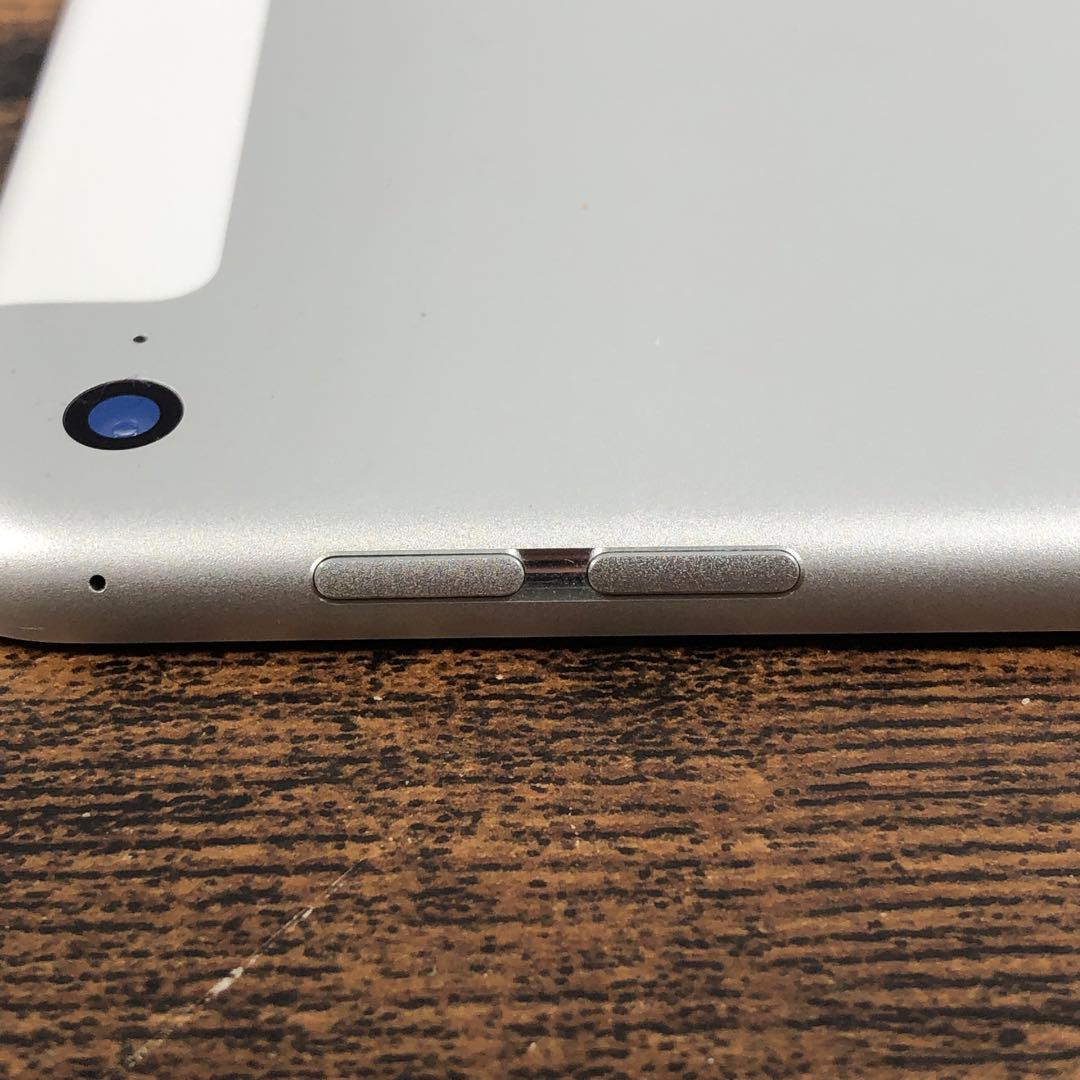 美品 iPad mini 4 64GB au MK732J/A シルバー