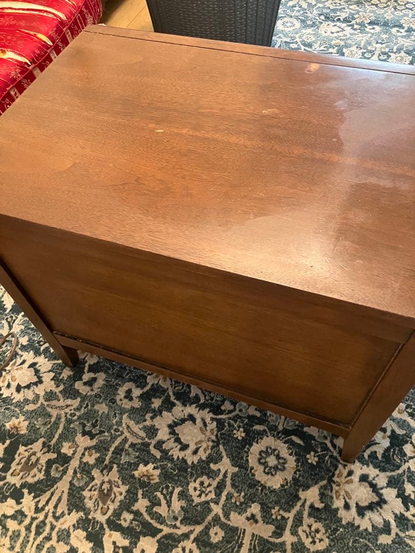 アメリカBROYHILL 社製Emphasisシリーズのビンテージナイトテーブル