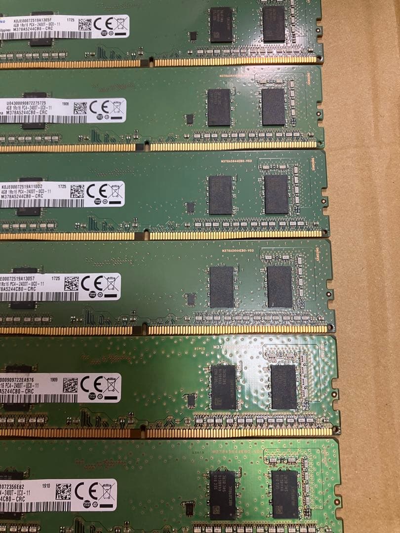 Samsung 4GB DDR4 メモリー(6枚)