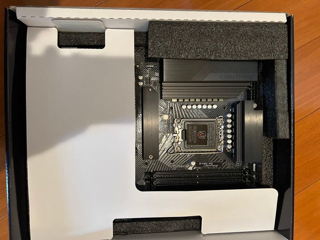 CPU Intel Core i7 13700k Z790 PG Lightning