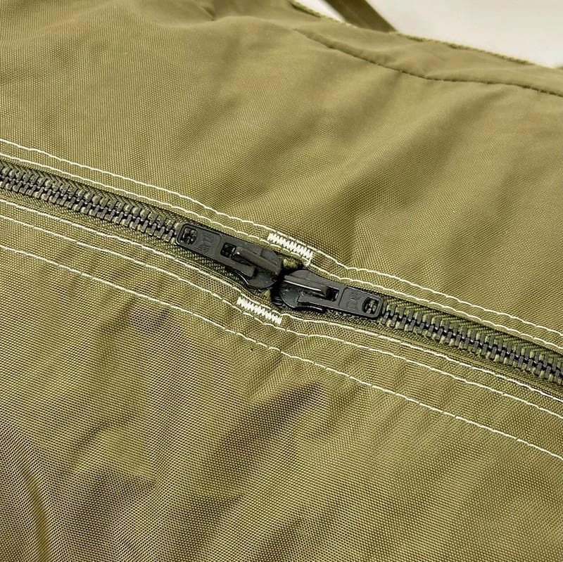 【希少】フランス軍 AERAZUR パラシュートバッグ 65L 金属製ジッパー