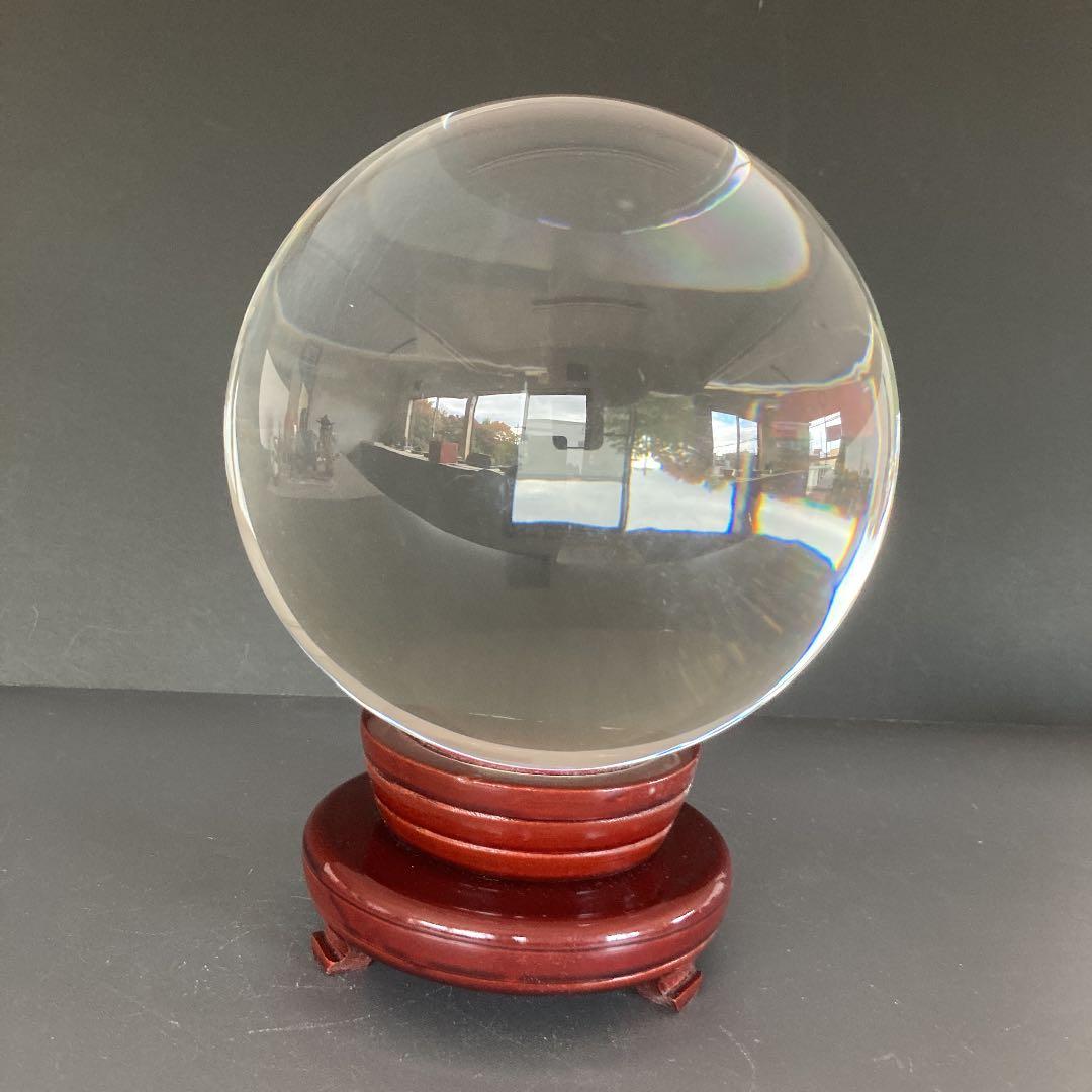 大きな大きな水晶玉！　【台座付き】
