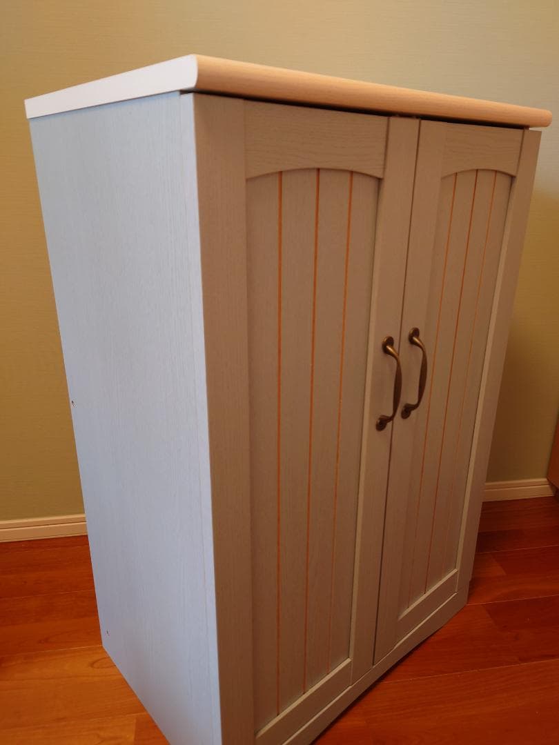 ニトリ　フレンチスタイル キャビネット