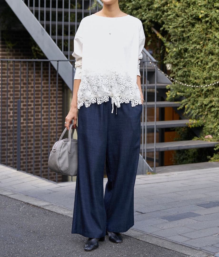 BEARDSLEY （ビアズリー） 裾レースカットソー　美品