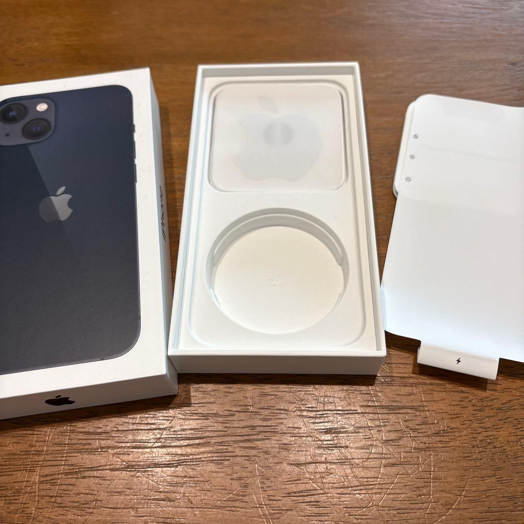 Apple iPhone 13本体 ブラック