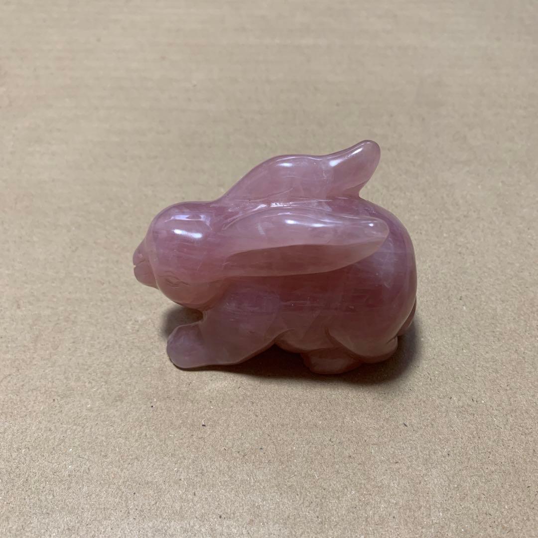 希少　ローズクォーツ　うさぎ　彫刻　置き物　恋愛